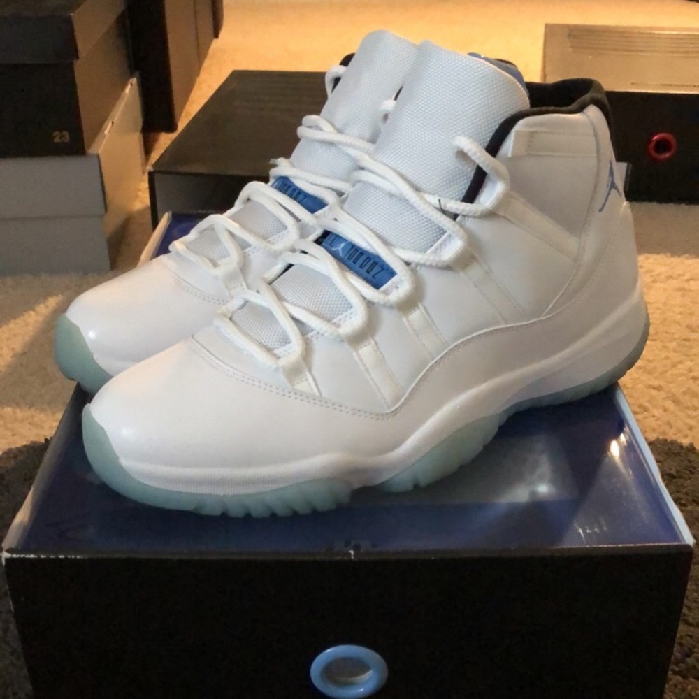 Jordan Retro 11 Legend Blue